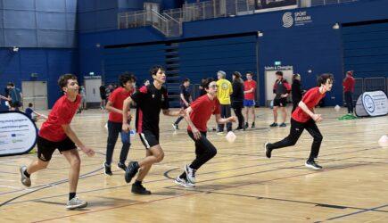 St. Kilian’s Senior Cycle Jungs gewinnen die „Spirit of the Game“-Trophäe beim Ultimate Frisbee Turnier